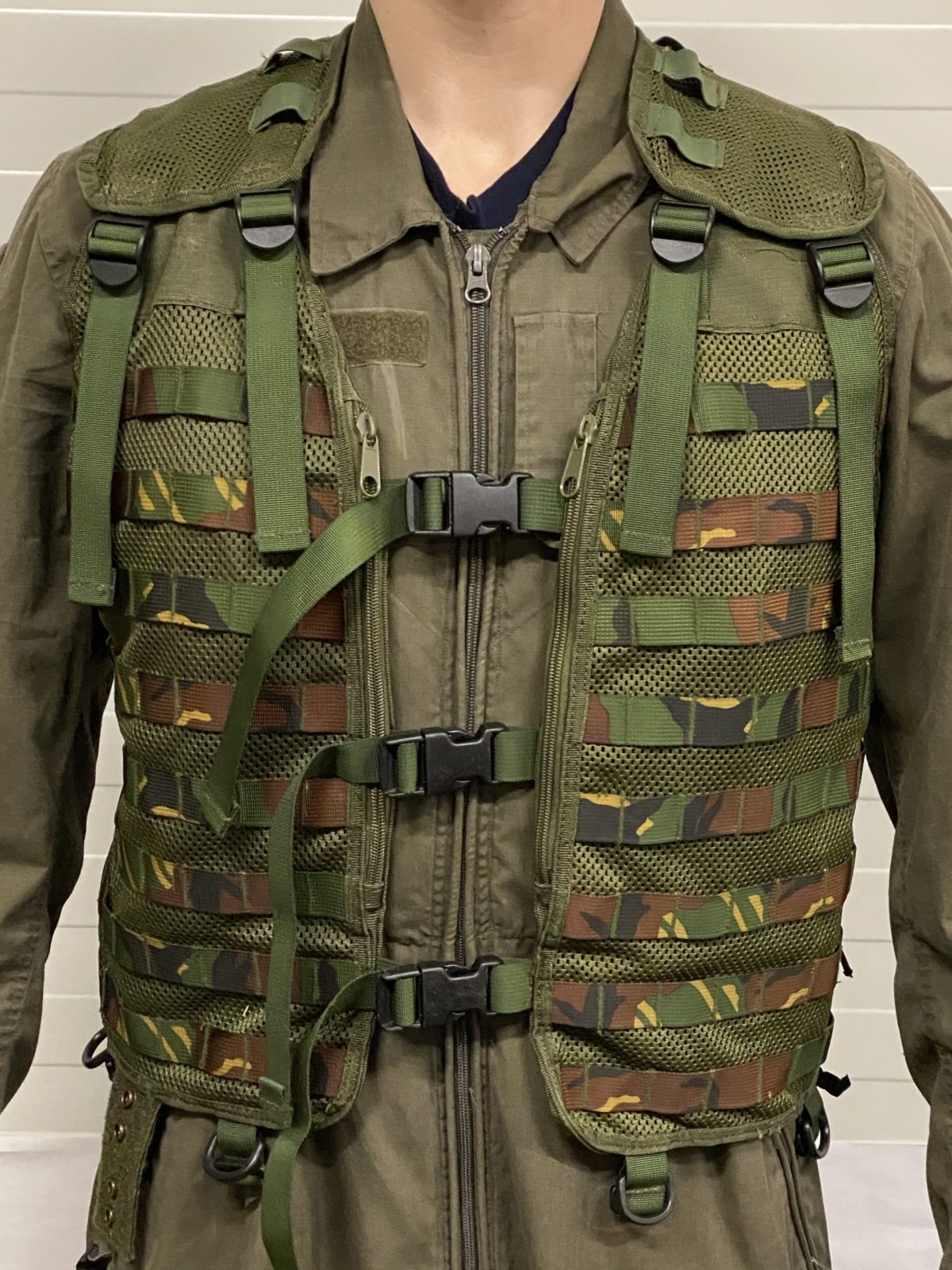 Dutch Army Modular Tactical Vest Woodland - Image 3
